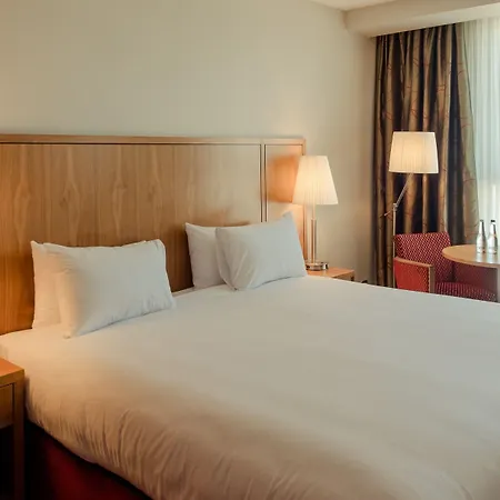Tallaght Cross Hotel 4*